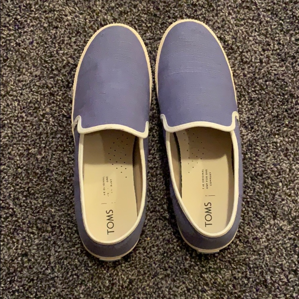 TOMS slip ons